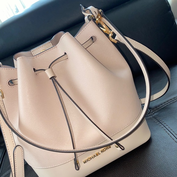 Brand new MK bag - Picture 1 of 6